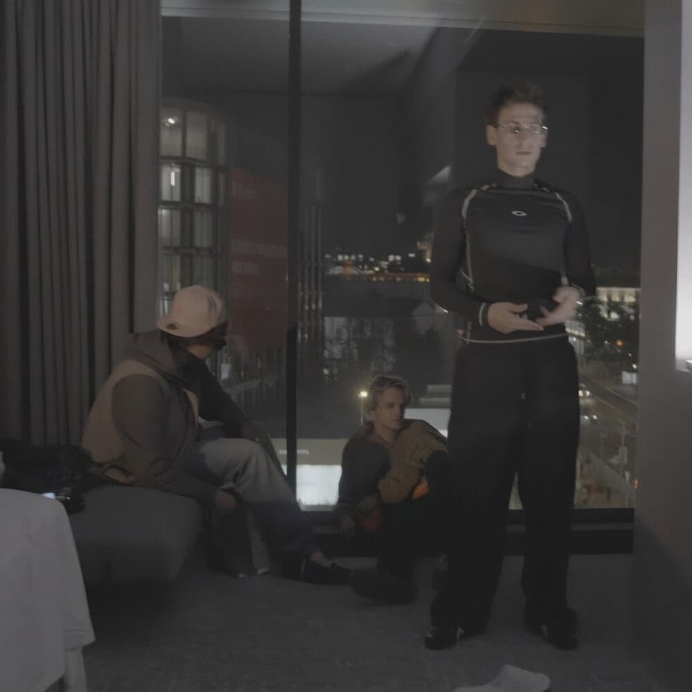 днями и ночами